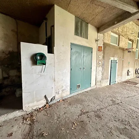 Propriete 2 Mas, Piscine Parking, 10 Pers Holiday home